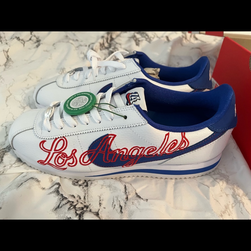 Authentic Nike Cortez size 9 1/2